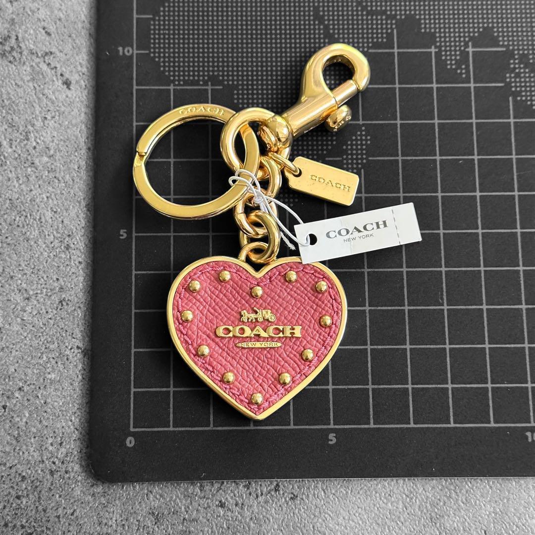 未使用✨COACH Heart Studded Bag Charm