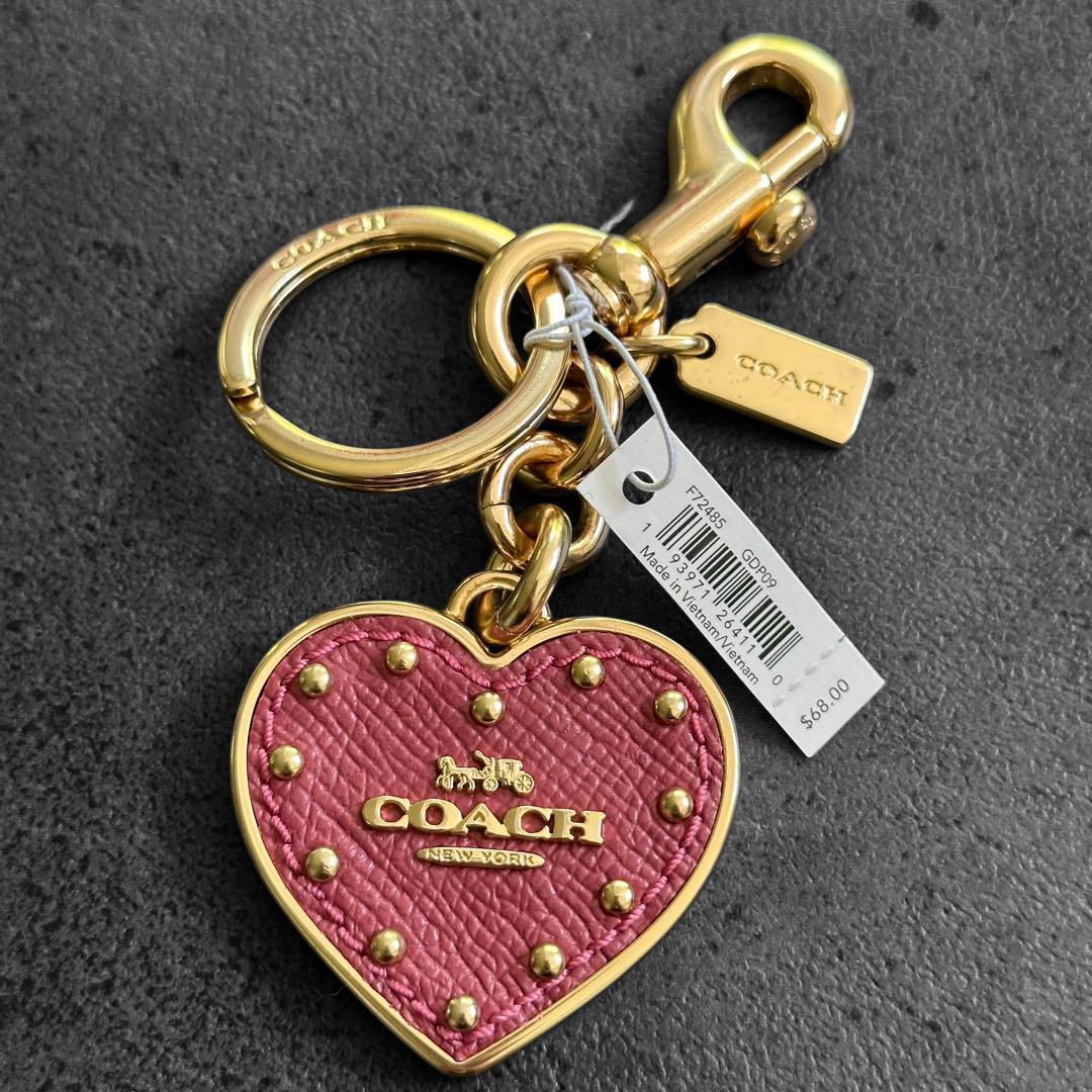 未使用✨COACH Heart Studded Bag Charm