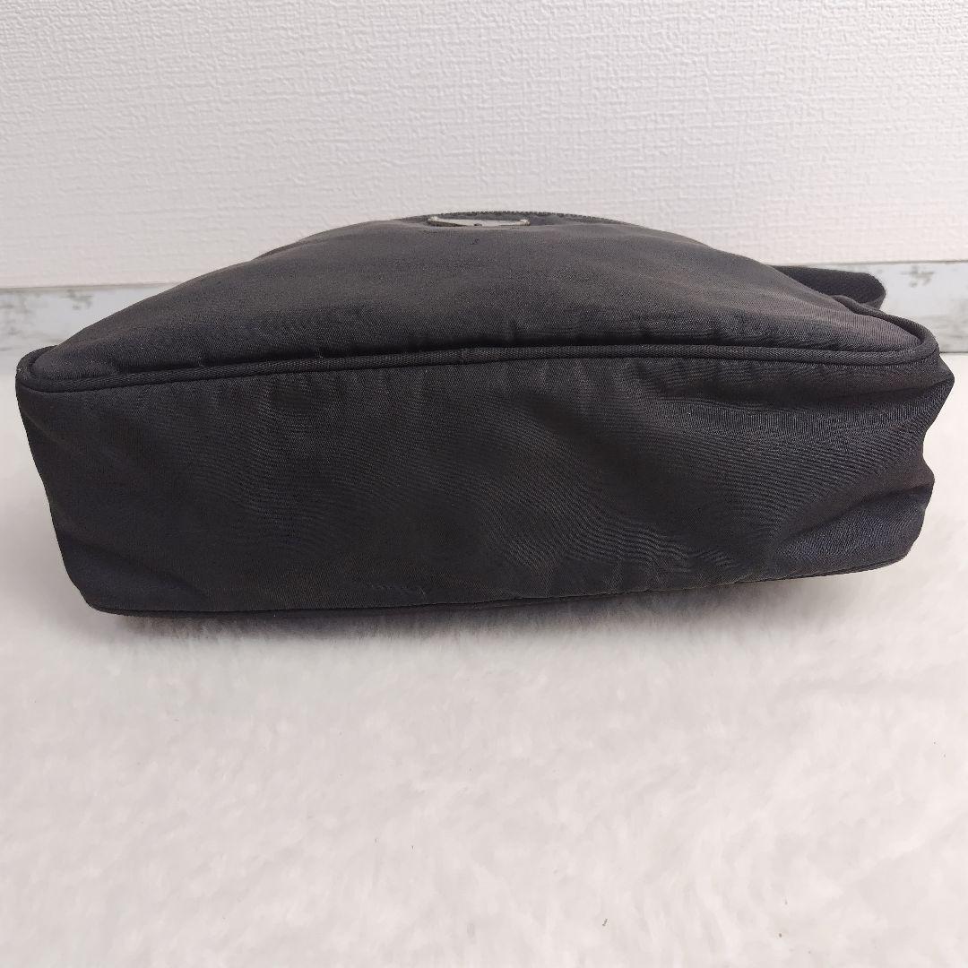 ✨PRADA✨カメラバッグ　プラダ　三角ロゴ　ナイロン　ブラック　白タグ