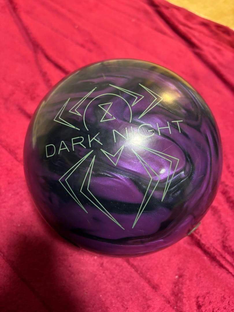 ブラックウィドーダークナイト　ボウリングボール