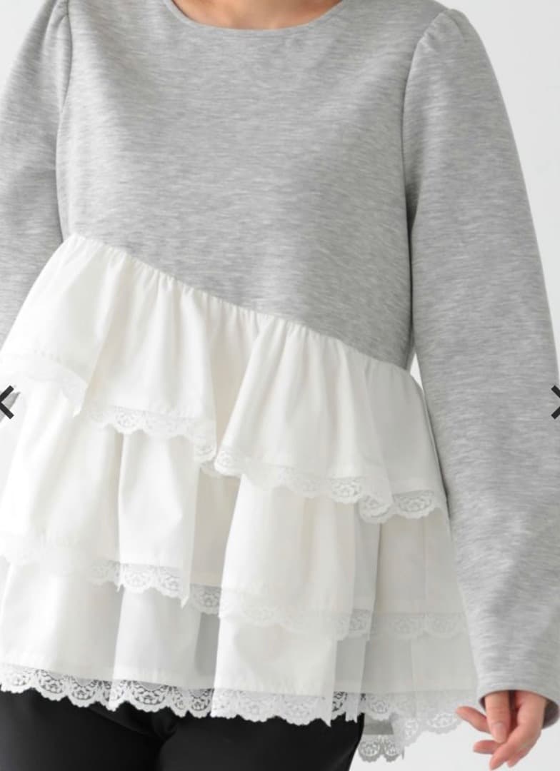 フィットモア　saayaコラボ！ボリュームフリルアシメトップス