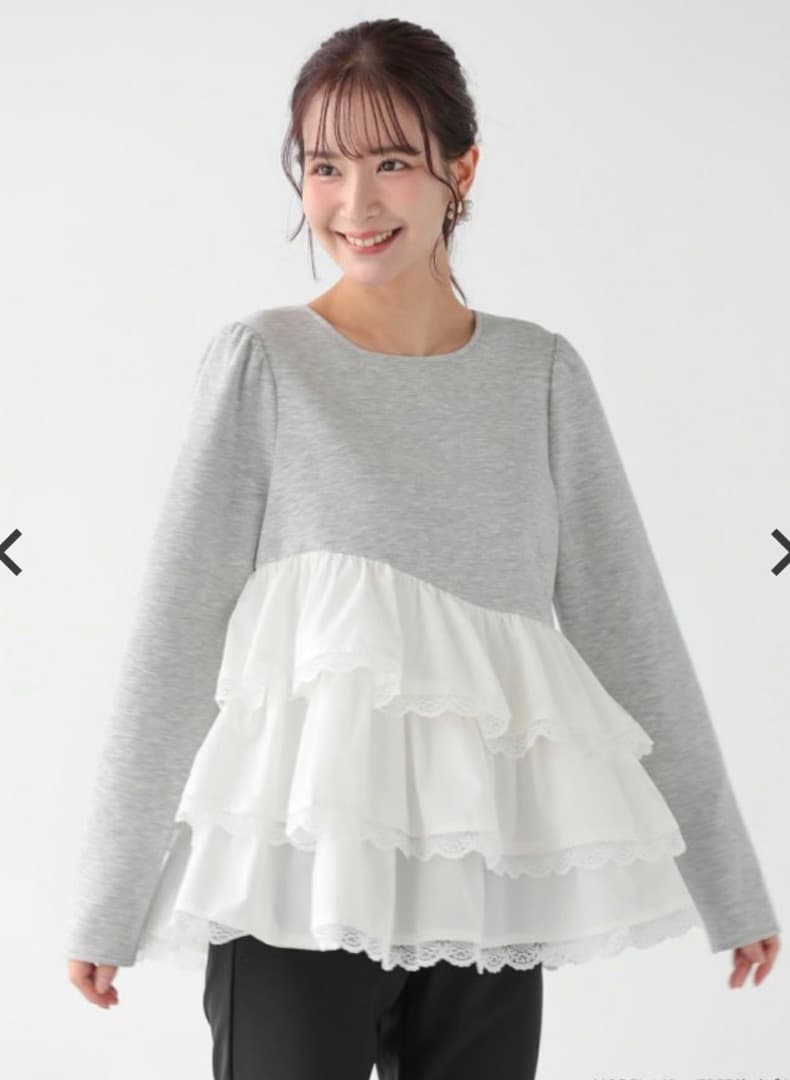 フィットモア　saayaコラボ！ボリュームフリルアシメトップス