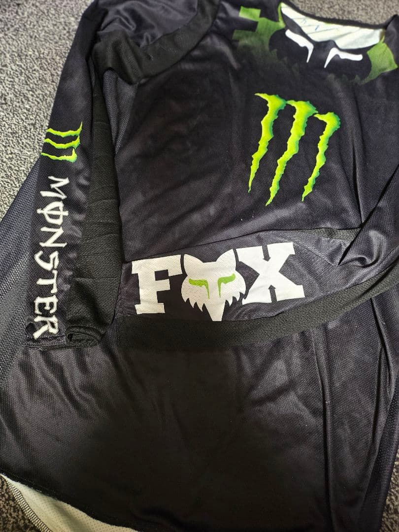 Fox Monster Energy上下セット。size M