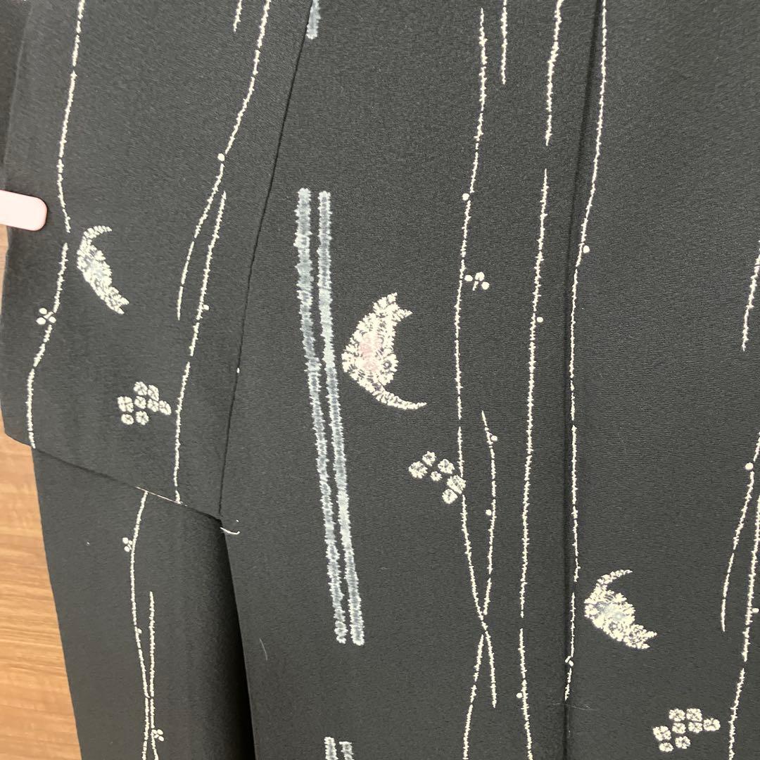 小紋　絞り染め抜きのネコ　黒地