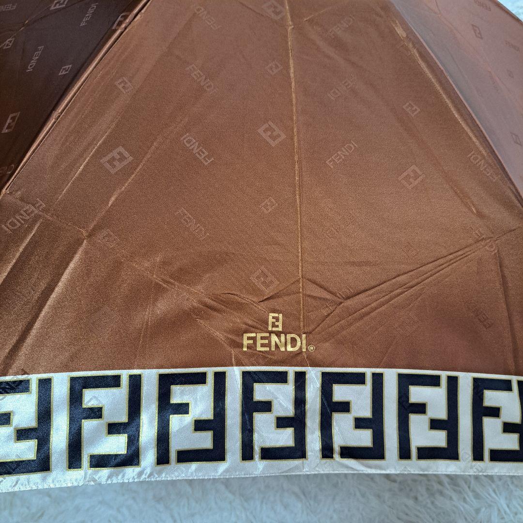 【FENDI】新品未使用　ズッカ柄　ズッキーノ　折りたたみ傘