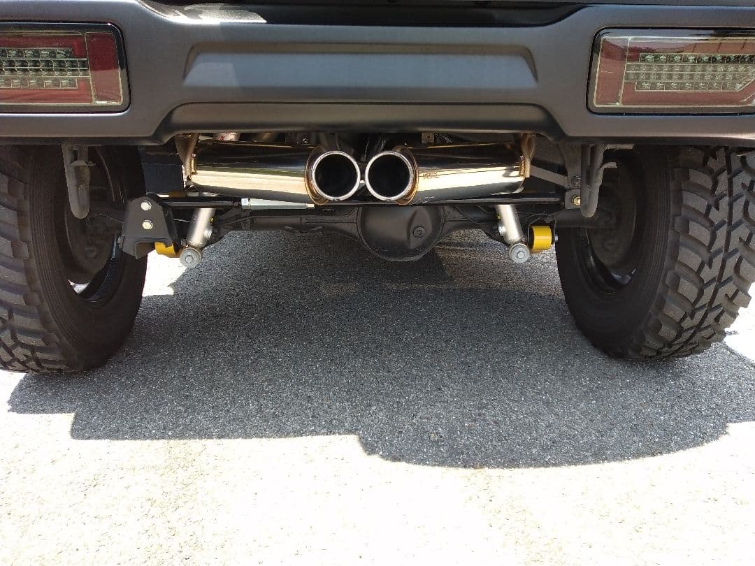 お値引中！ジムニーJB64用センターW出しマフラー 5次元製 車検対応 未使用品