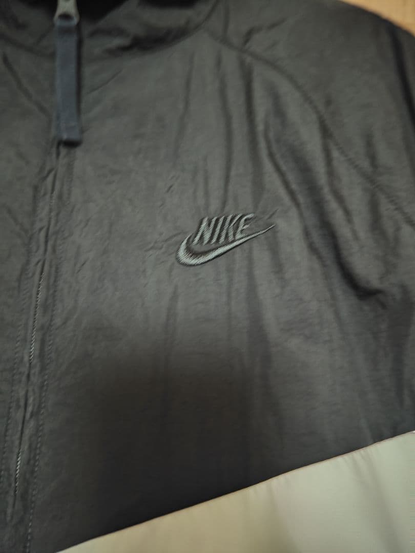 ☆NIKE(ナイキ)ウーブン　ナイロンセットアップ　上下(L)