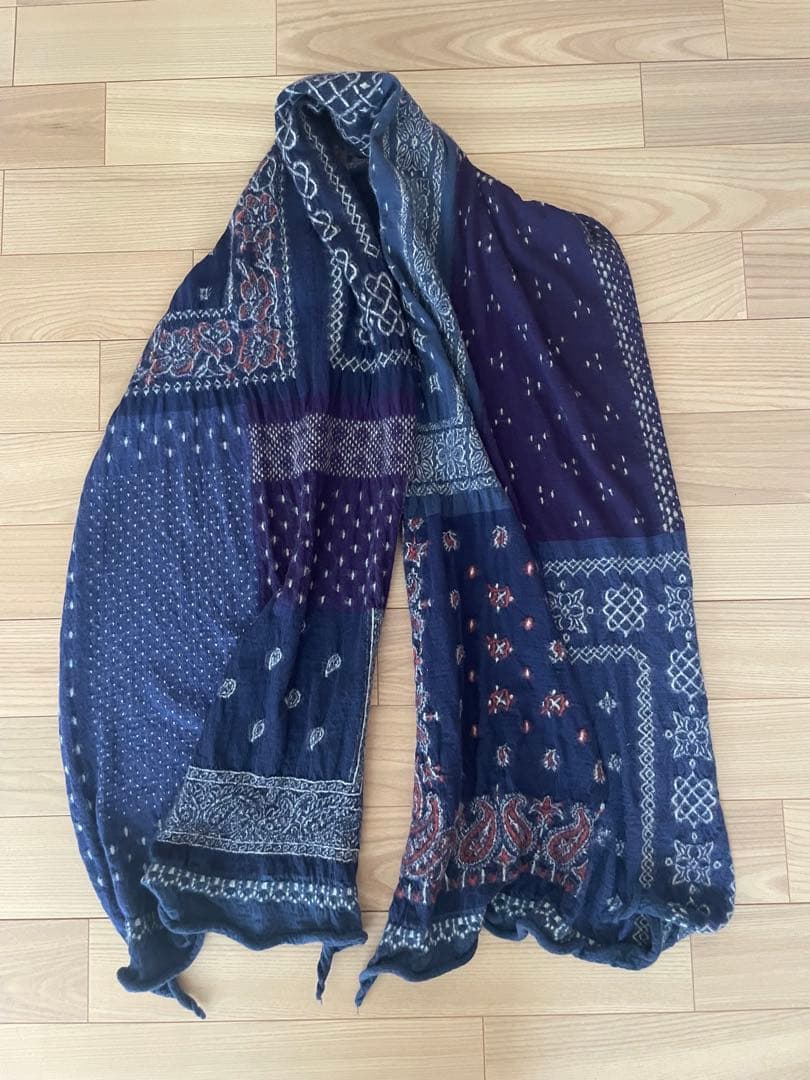 キャピタル　バンダナ柄　ストール　ネイビー