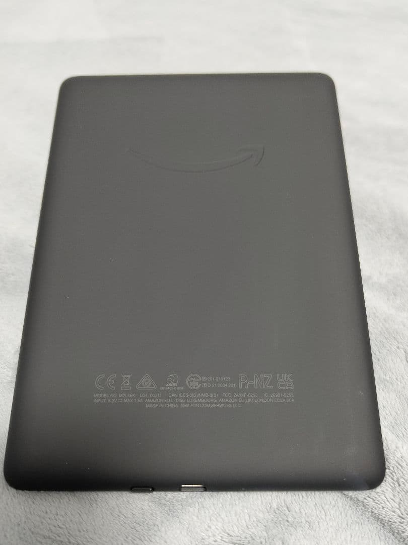 美品！Kindle Paperwhite シグニチャー エディション カバーつき