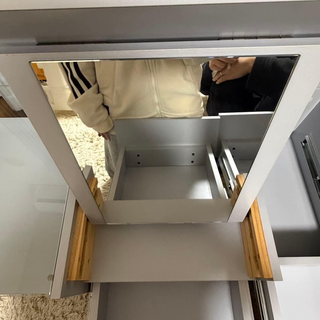 12/24まで最終値下げ　LOWYA ロウヤ　ドレッサーテーブル