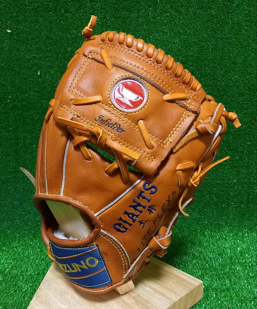 美津濃ワールドウィン 読売ジャイアンツ土井正三選手仕様グローブ 赤カップ ミズノ