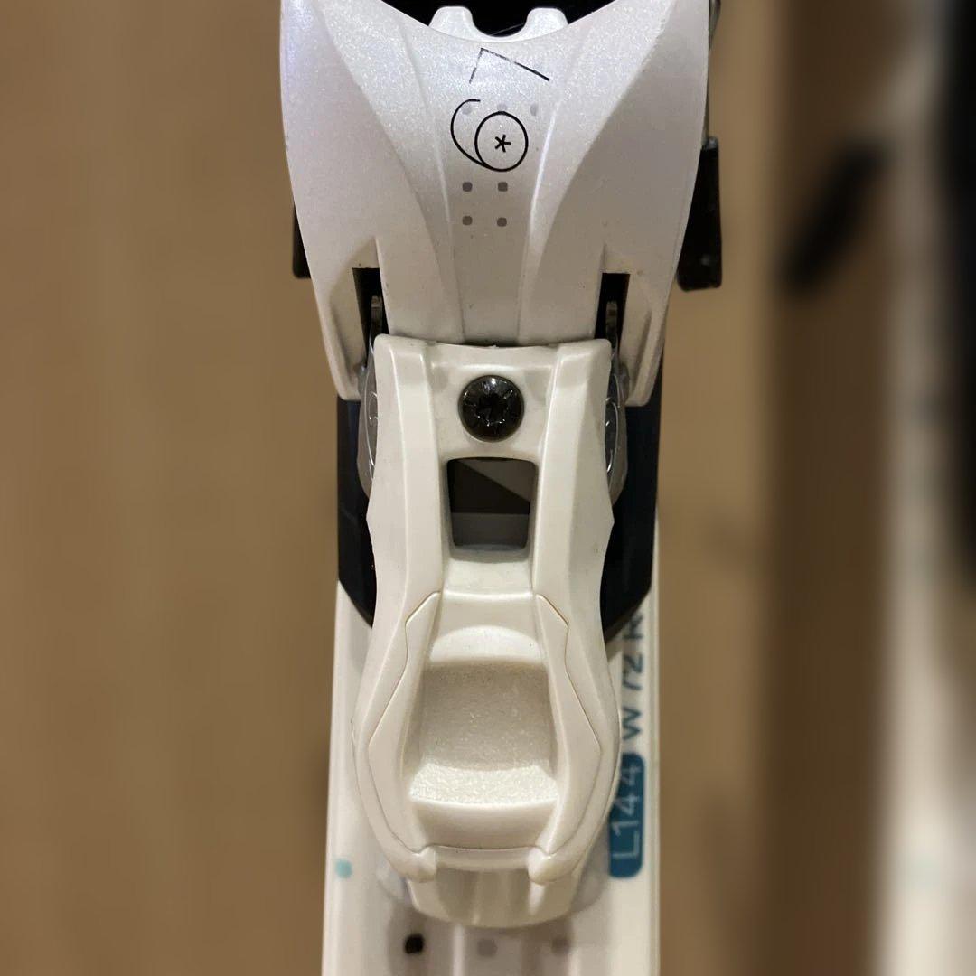 SALOMONスキー板　144cm