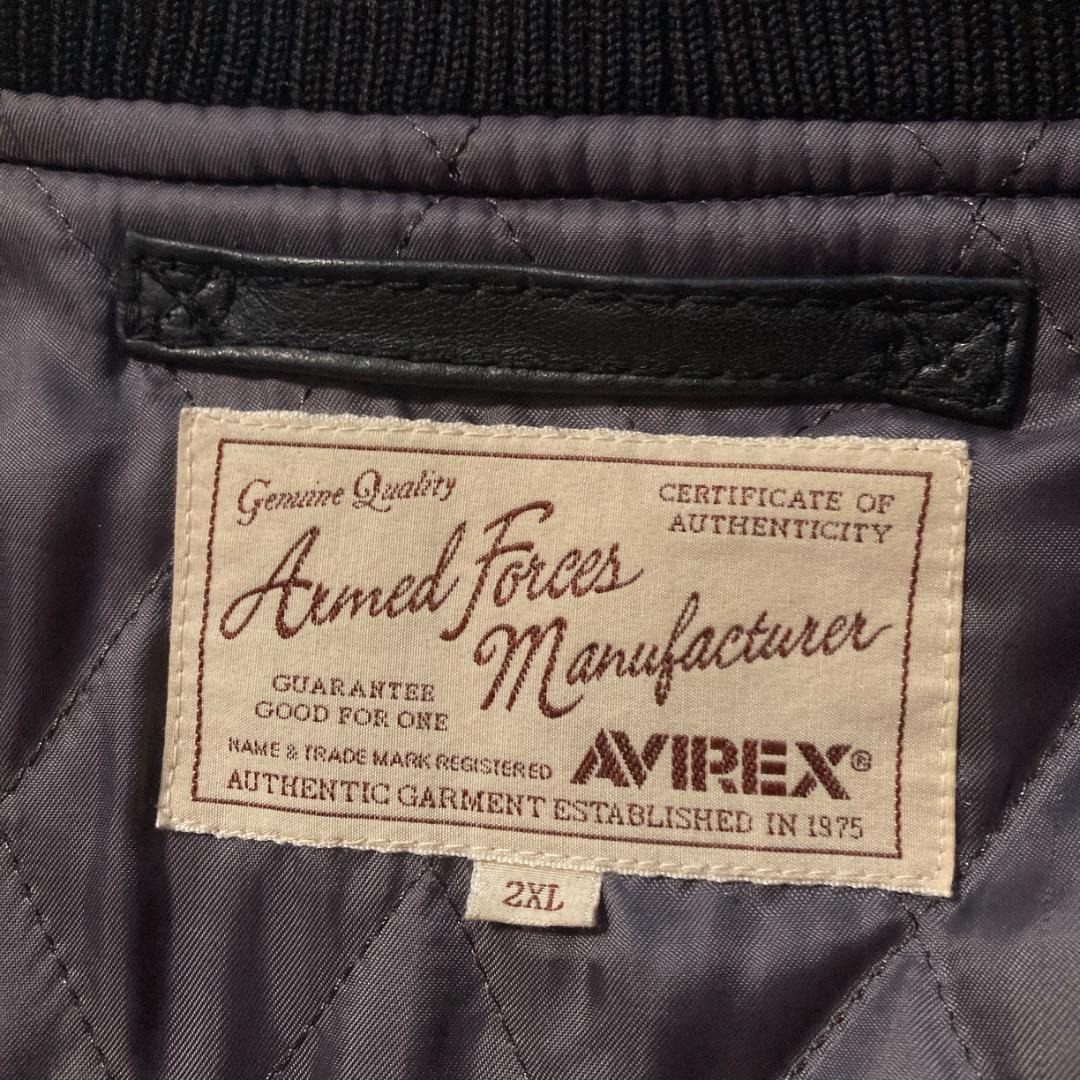 【ま】AVIREX スタジャン 中綿キルティング 刺繍ロゴ 牛革 黒