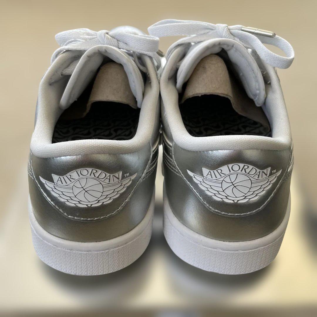 ナイキゴルフシューズAir Jordan シルバー tiare様