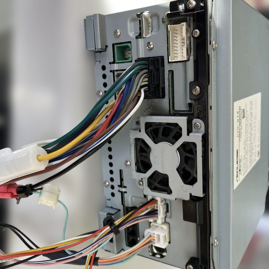 イクリプスナビ　AVN-R7W