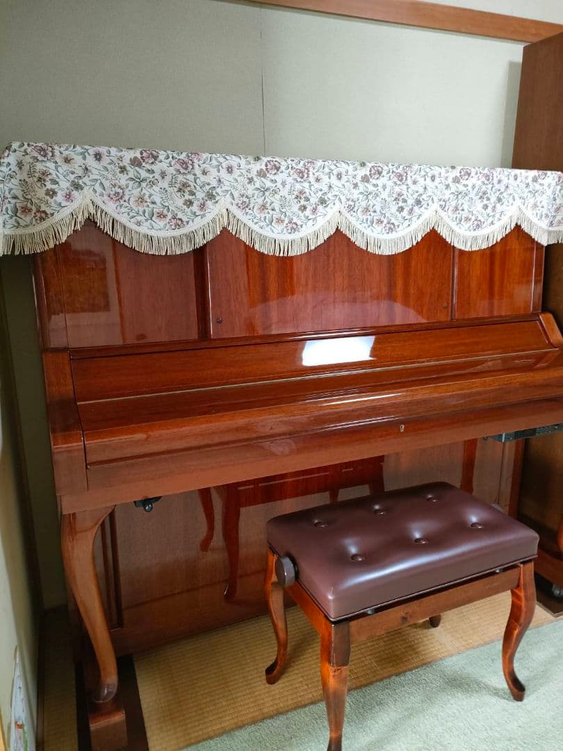 【極美品/消音付】YAMAHA W106 ピアノ 木目艶出し鏡面（2月下旬まで）