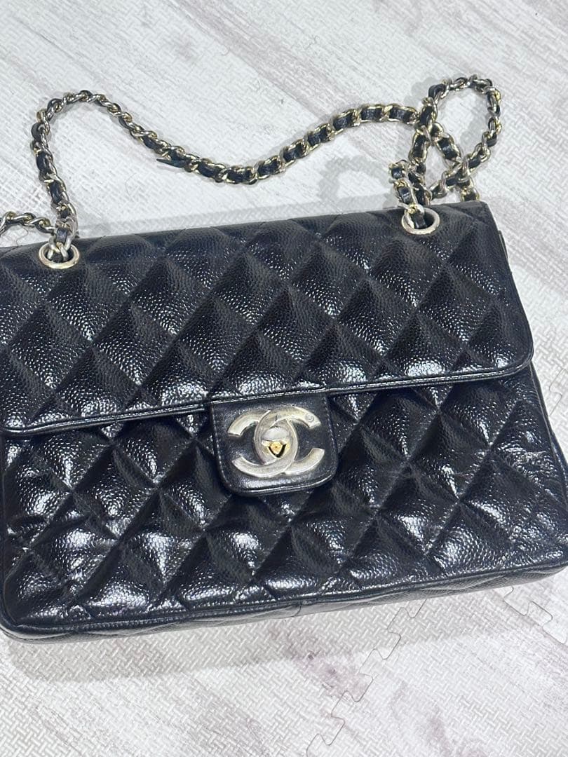 CHANEL ブラック ショルダーバッグ キルティング