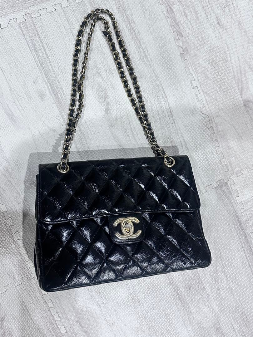 CHANEL ブラック ショルダーバッグ キルティング