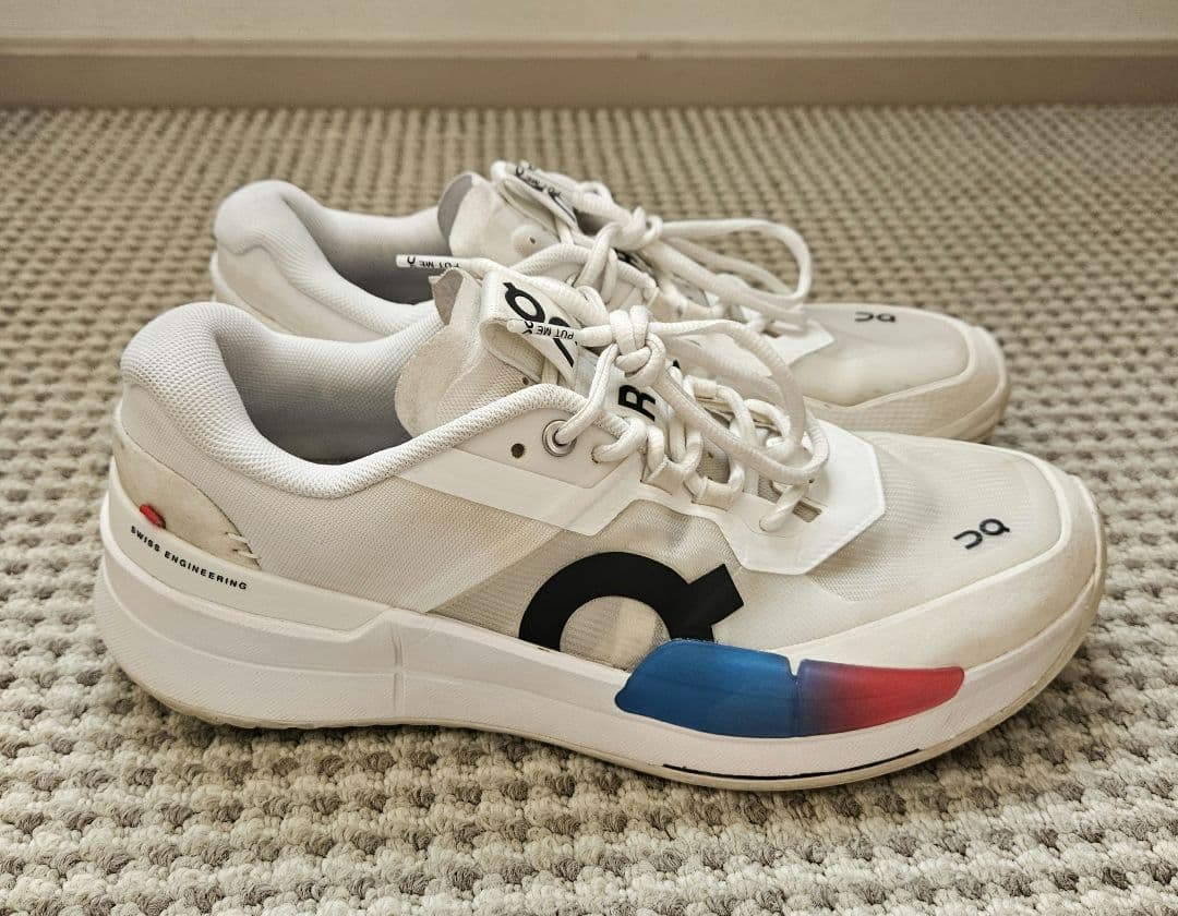 On テニスシューズ　THE ROGER Pro 2 27㎝