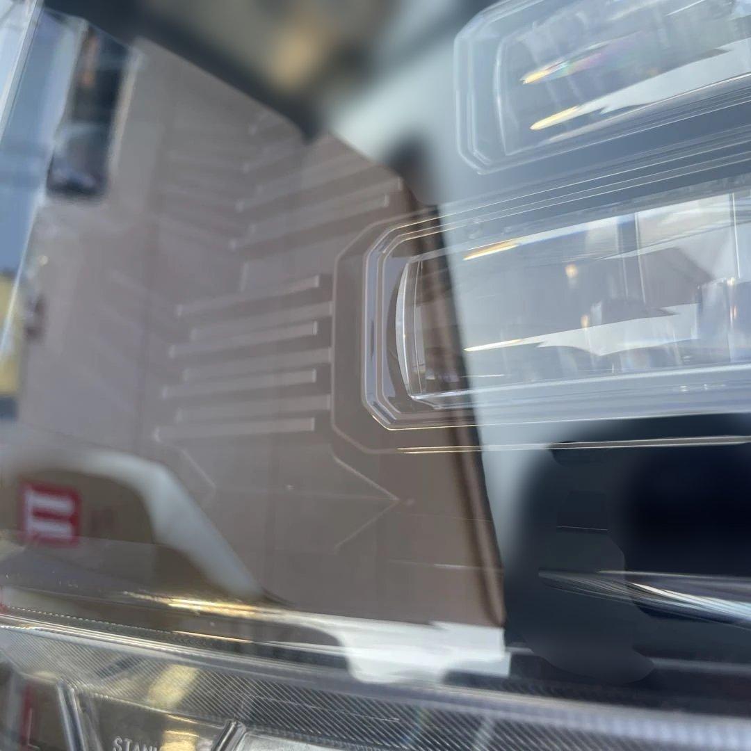 JF5 N-BOXカスタム左中古ヘッドライト　33150-32R-J03