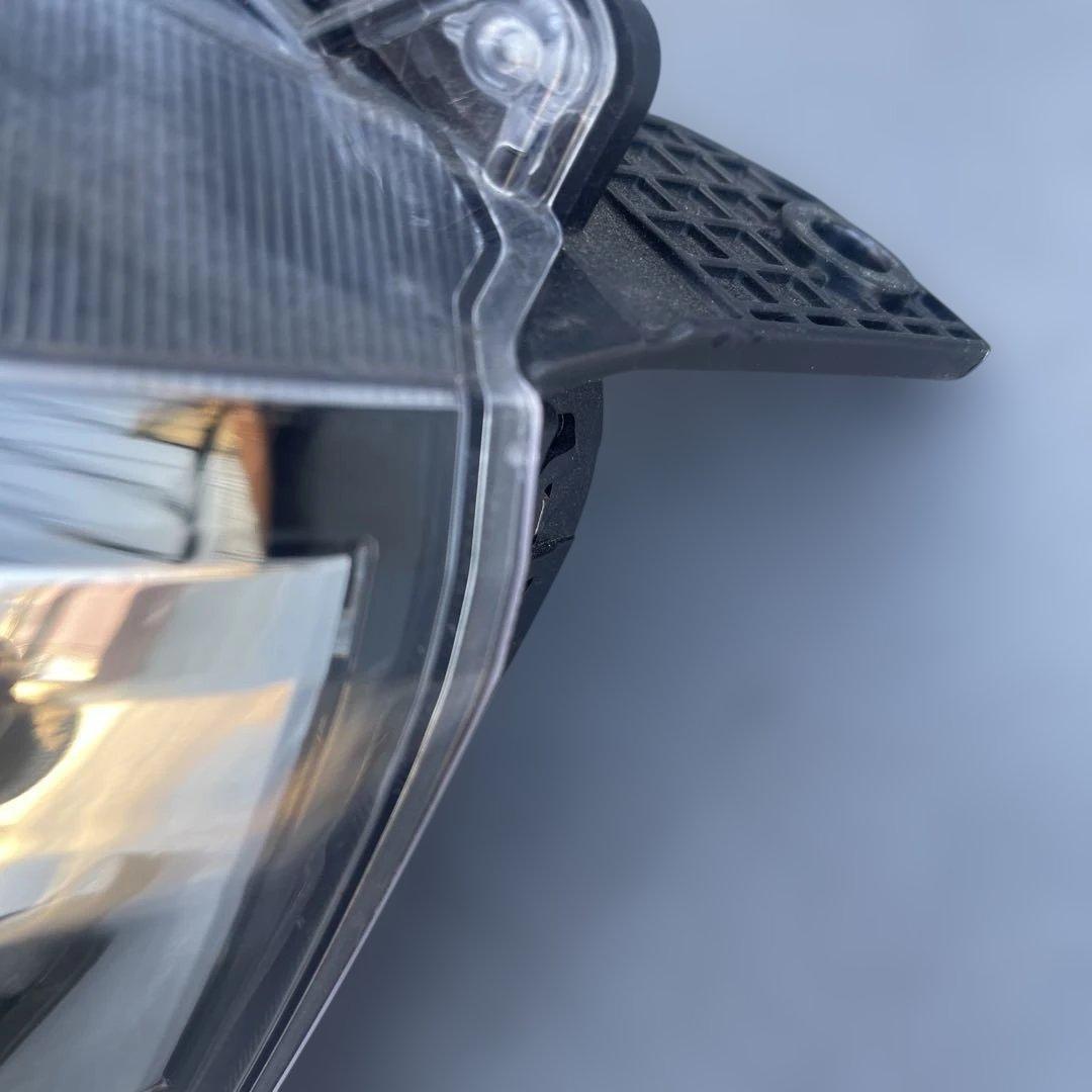 JF5 N-BOXカスタム左中古ヘッドライト　33150-32R-J03