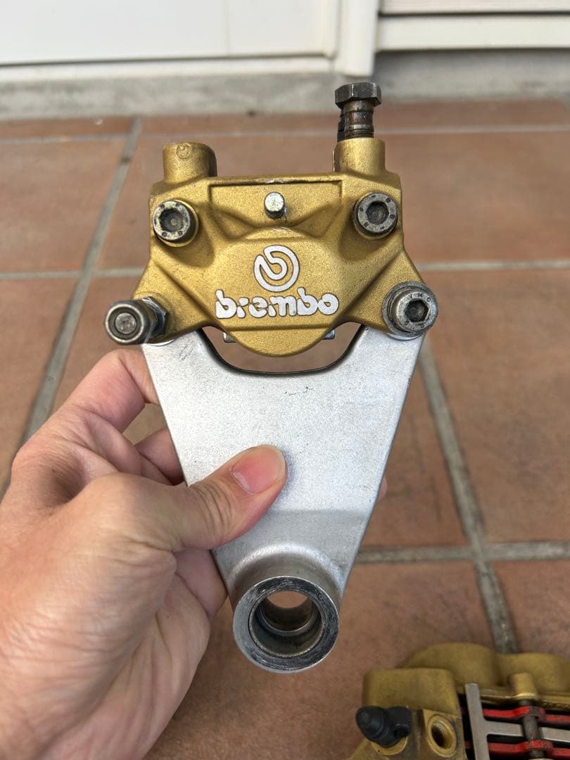 Brembo ブレーキキャリパー 3個セット ゴールド