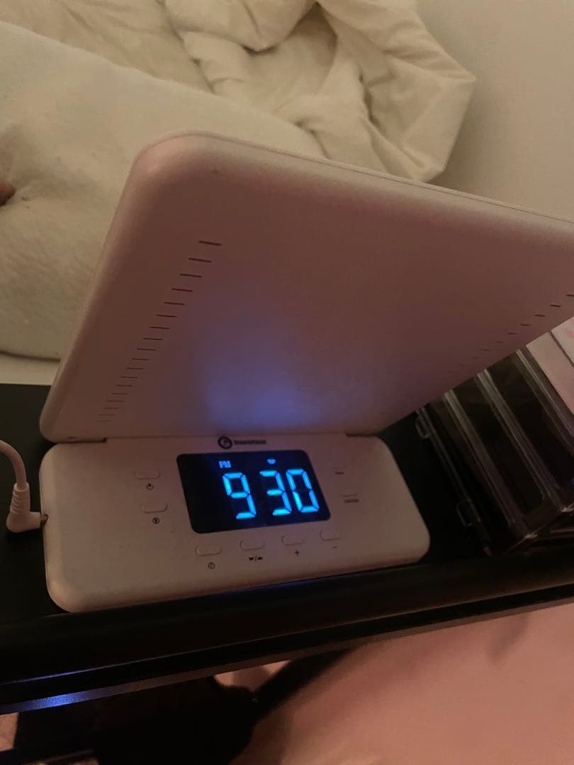 【美品】moonmoon トトノエライト 光 目覚まし時計 サンライズライト