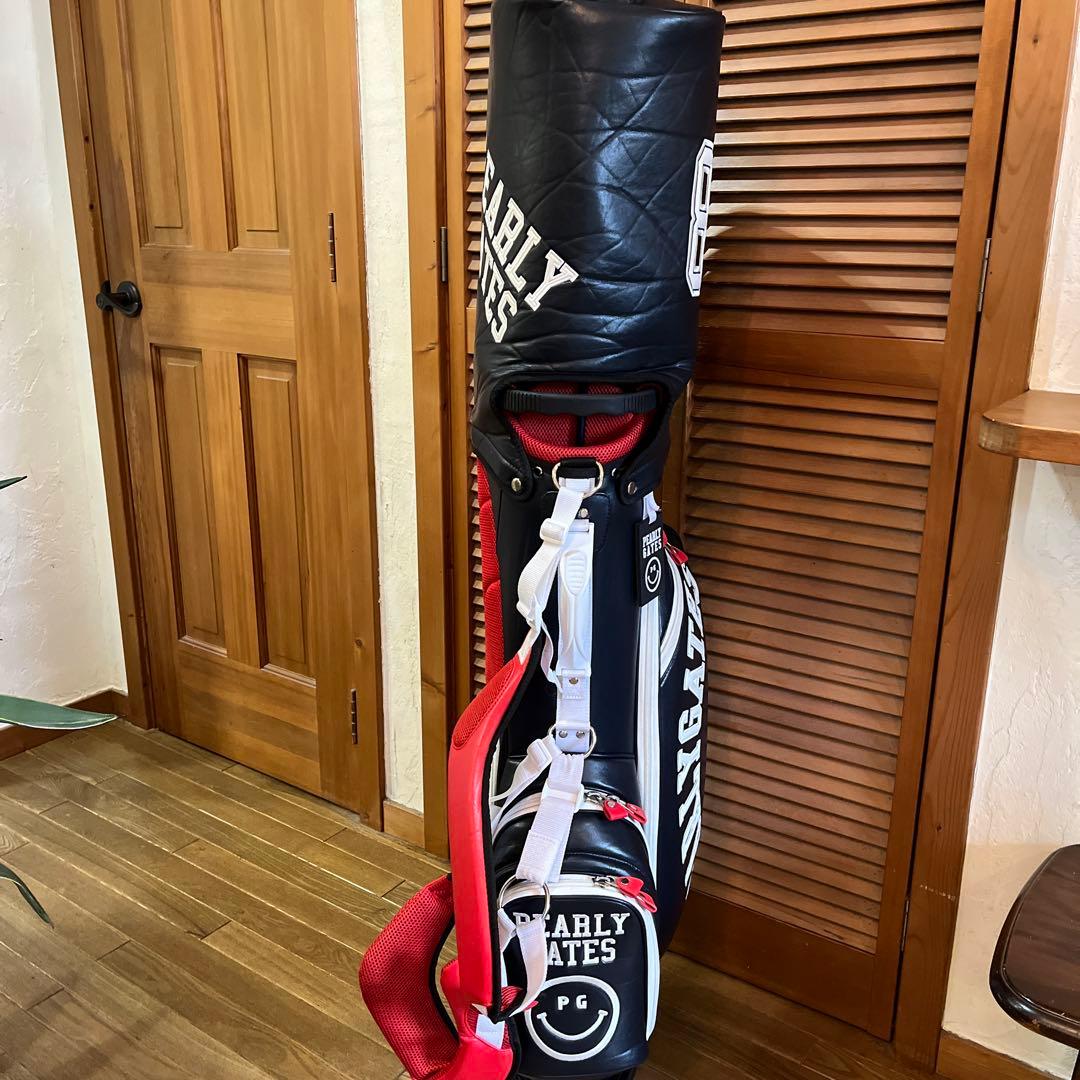 パーリーゲイツ　ゴルフキャディバッグ。