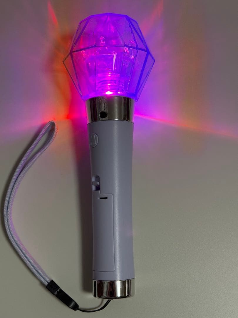 M!LK ミルクラスタルスティック3 ペンライト