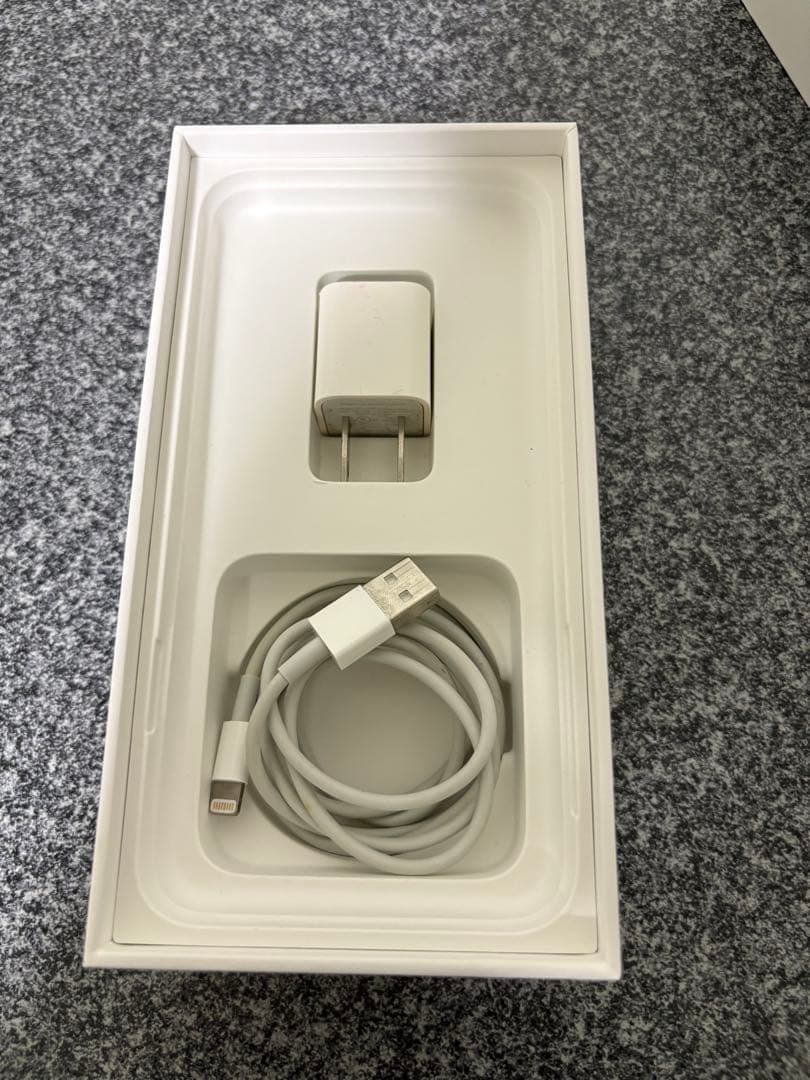 Apple iPhone XS MAX 本体 充電ケーブル付き