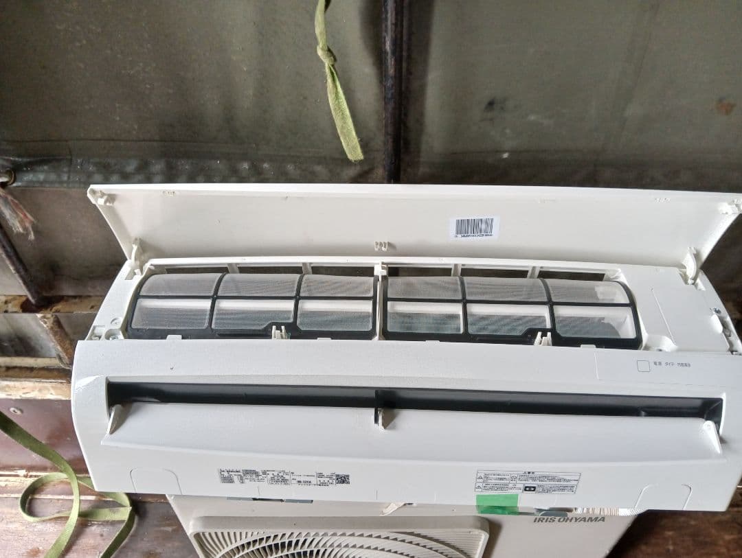 アイリスオーヤマ ・ルームエアコン IRR-2223C 6畳用・2023年製