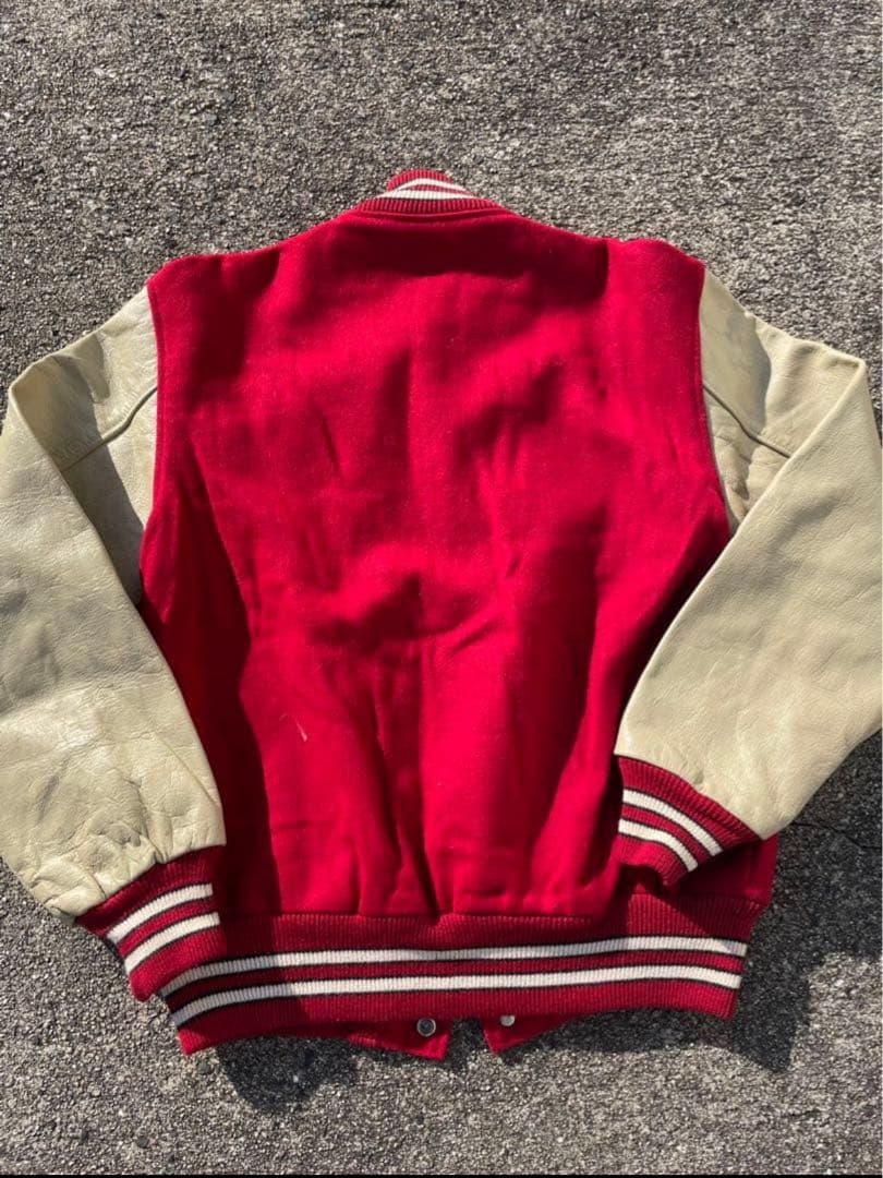 BUT WIN スタジャン