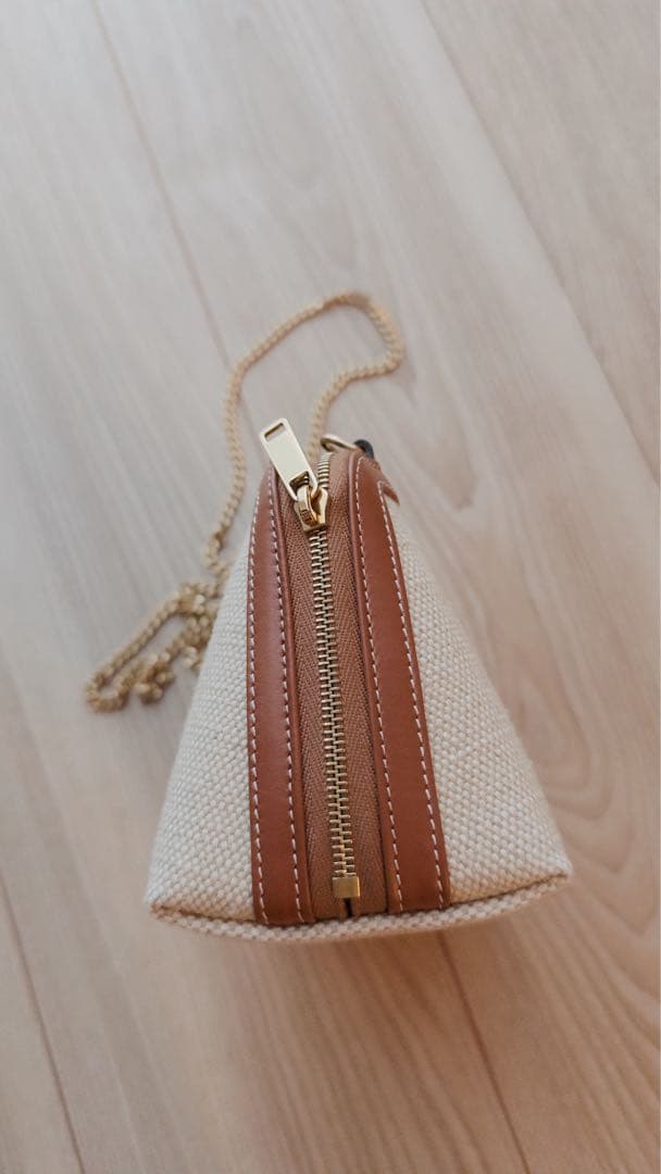 Celine チェーン付きクラッチ キュイル トリオンフ