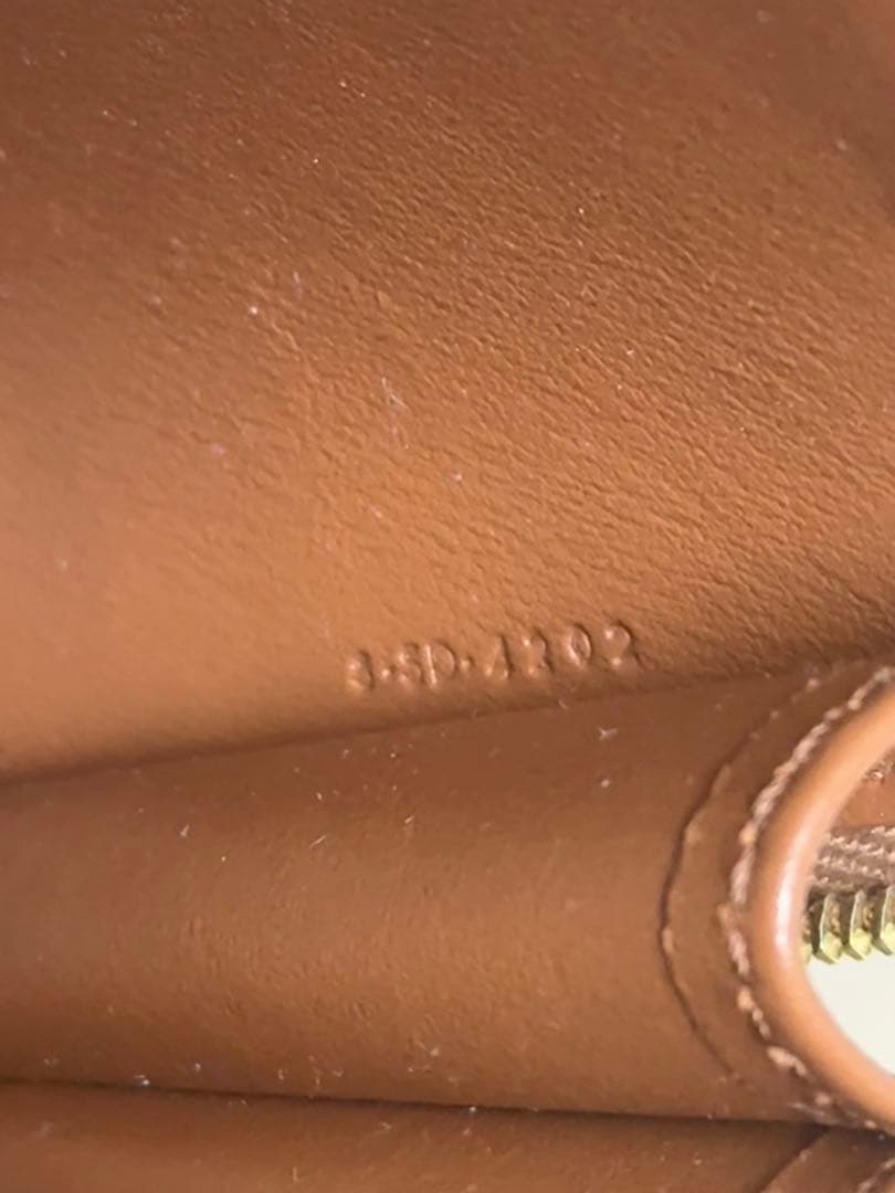 Celine チェーン付きクラッチ キュイル トリオンフ