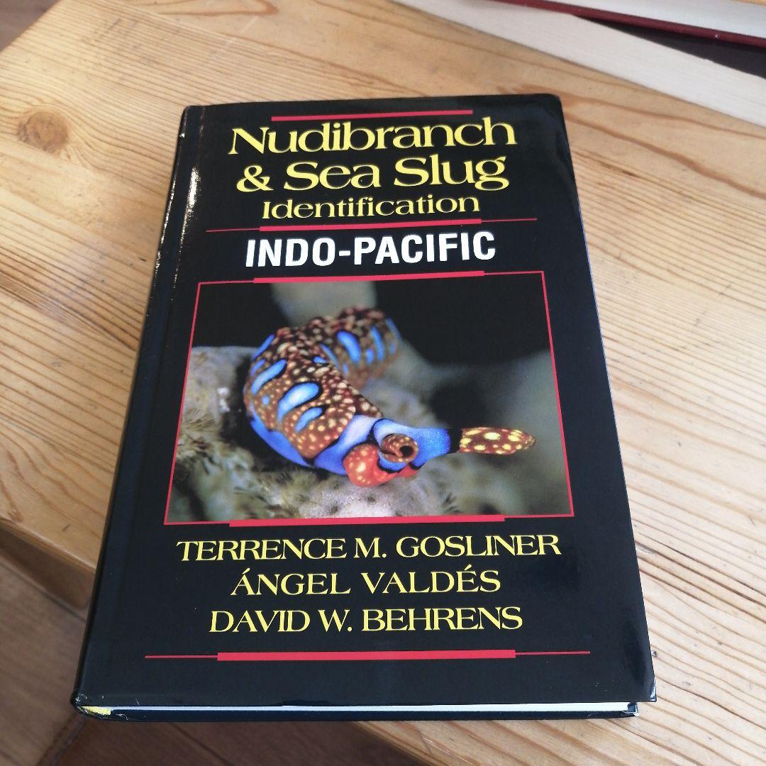 ウミウシガイドブック　洋書　美品　Nudibranchs