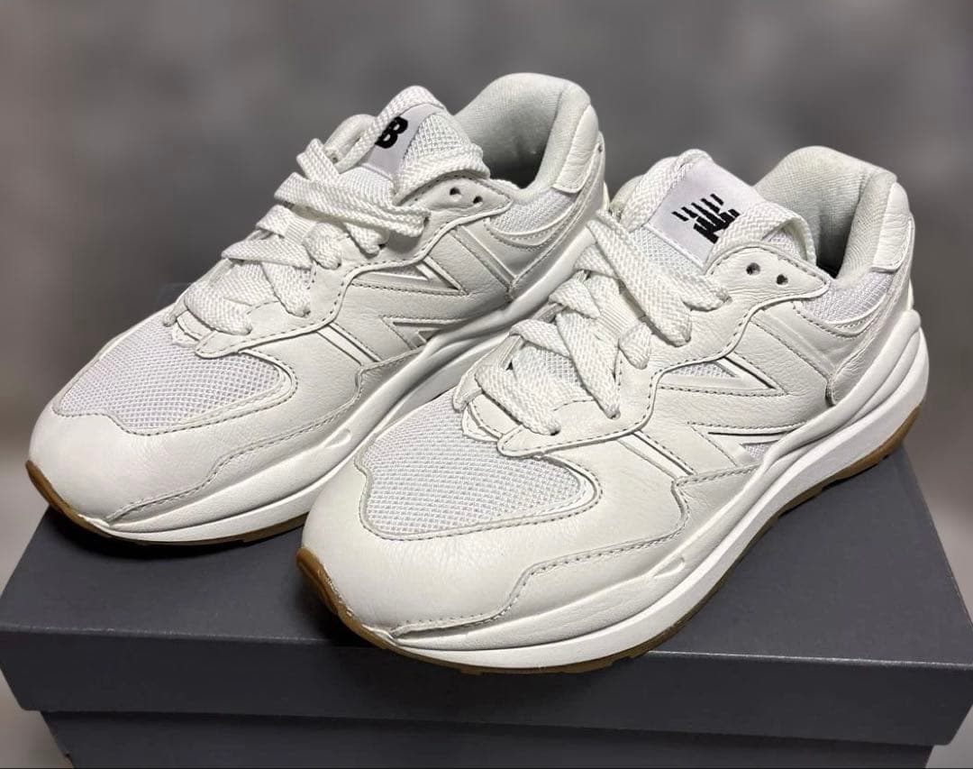 New balance M5740LT ホワイト レザー ワントーン スニーカー