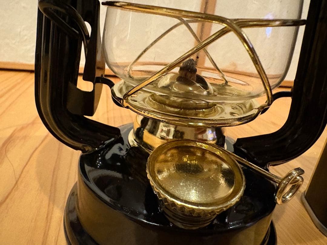 キャンプ用品まとめ売り　オイルランタン、オイル缶、収納ボックス、チタンマグなど