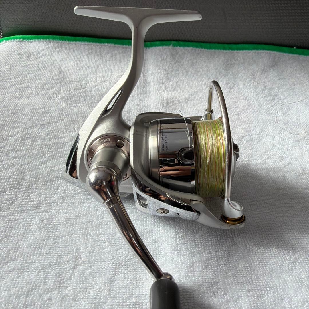 LUVIAS 2506 スピニングリール 2500スプール付き