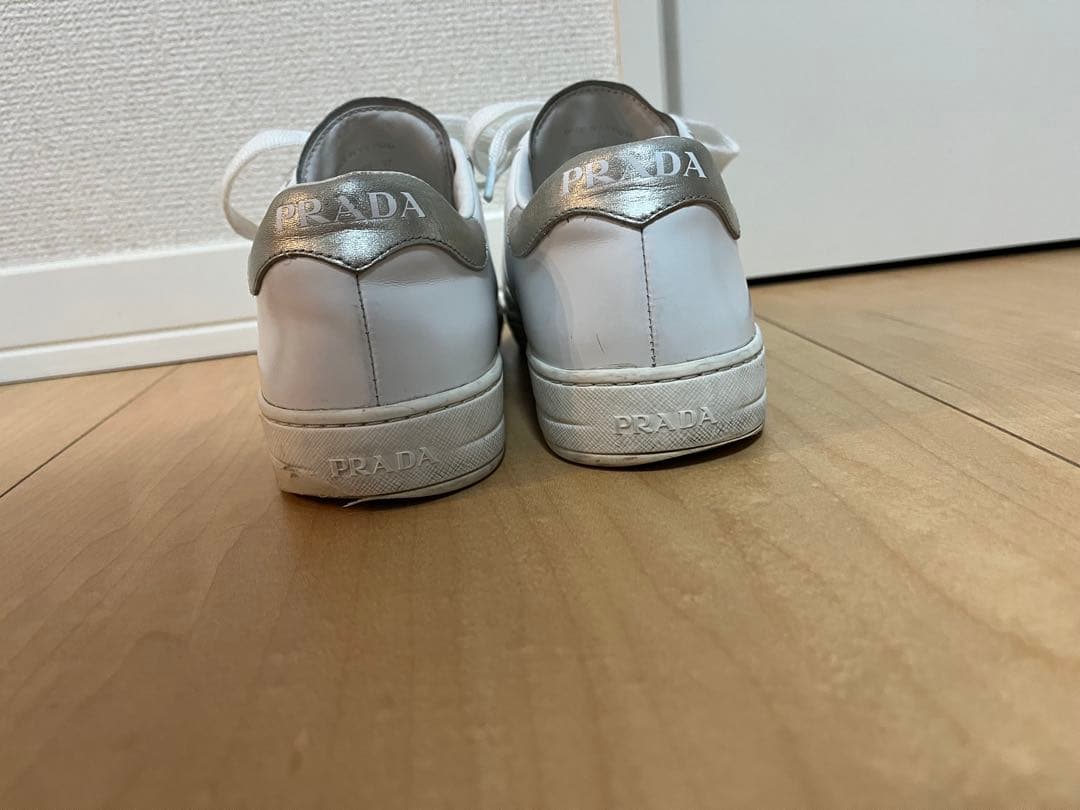 PRADA プラダ レザースニーカー ホワイト×シルバー 1E059M