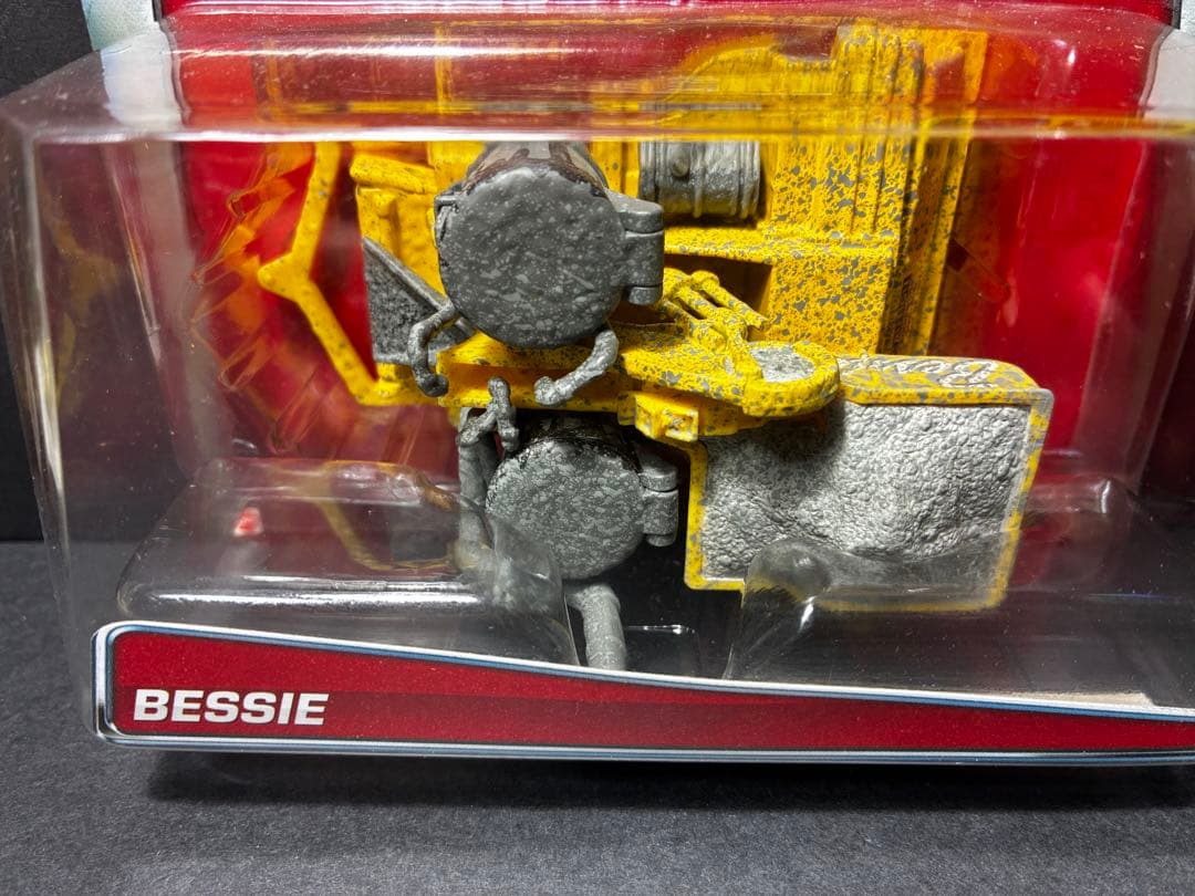 専用出品　カーズ ミニカー　Bessie ベッシー　マックィーン