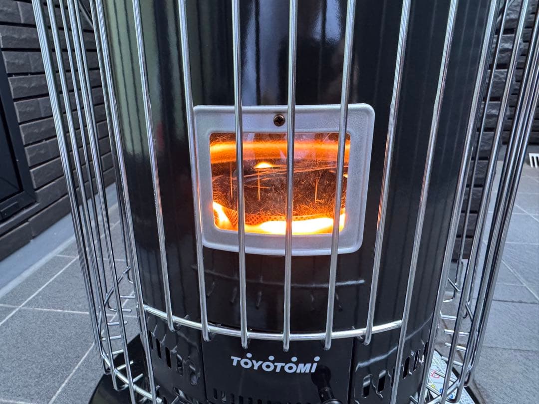 TOYOTOMI ストーブ　KS-67H ブラック　ANOBAケース付き