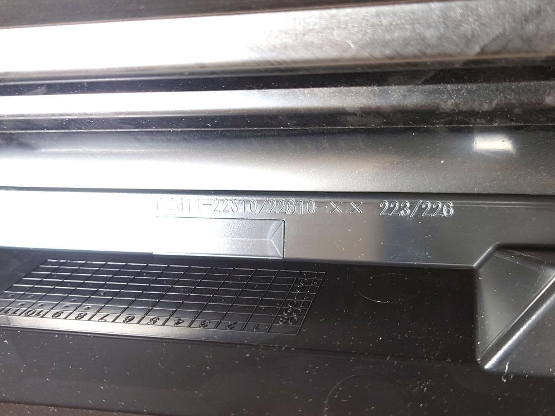 サ*ー様 アルファード ヴェルファイア モデリスタ フロント ドアパネル 右