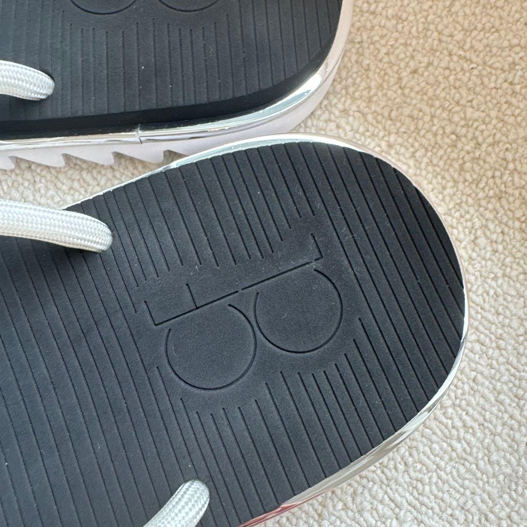 【CFCL】ビーチサンダル ホワイト/ブラック/シルバー