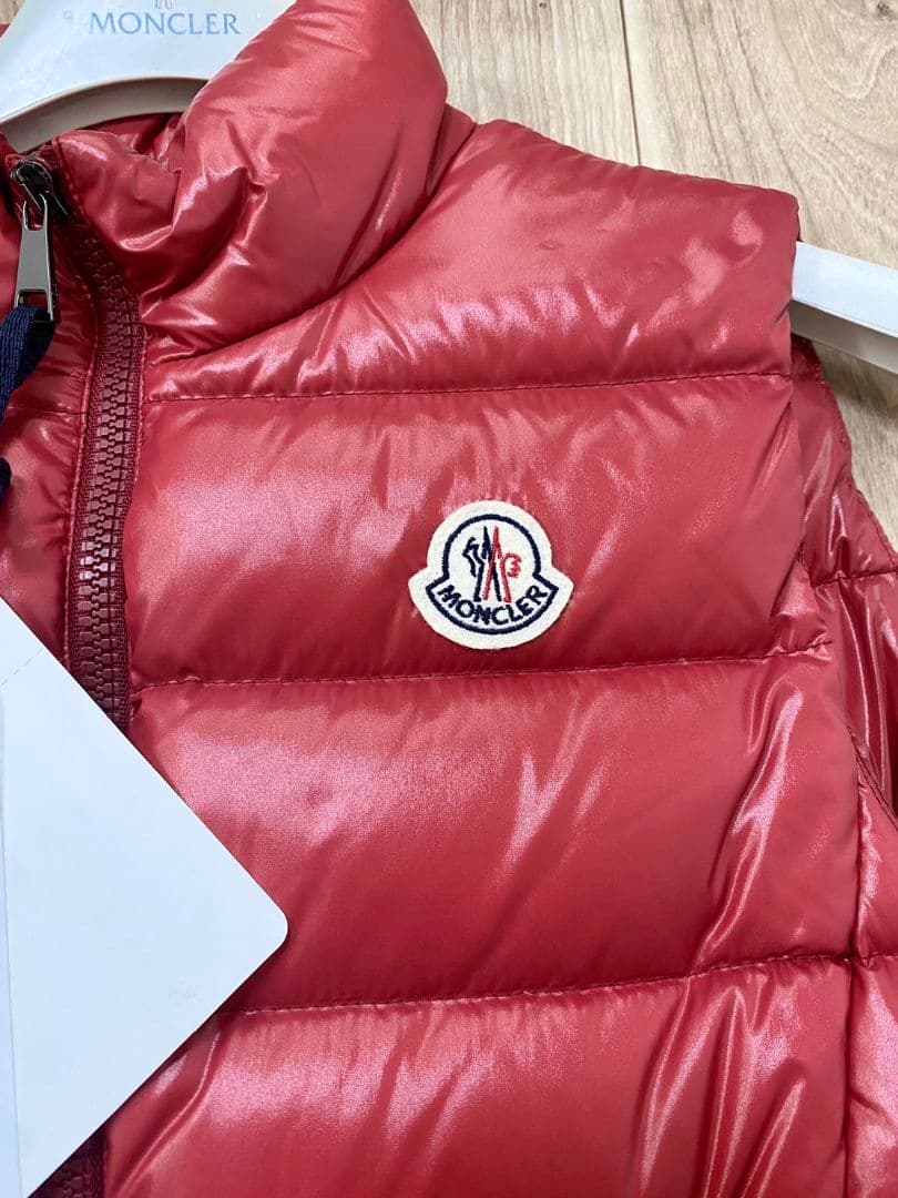 MONCLER　ダウンベスト　新品