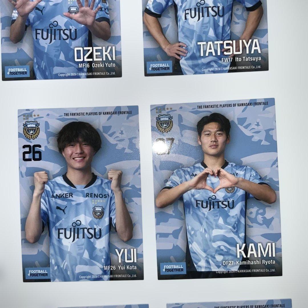 川崎フロンターレ　選手トレカ　18枚セット　状態難あり