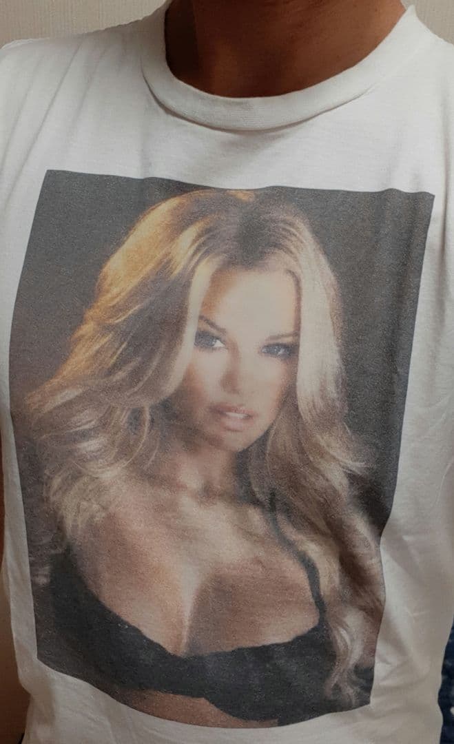 キムタク着同型同色　プレイボーイ・野口強氏・ヒステリックグラマーコラボTシャツ