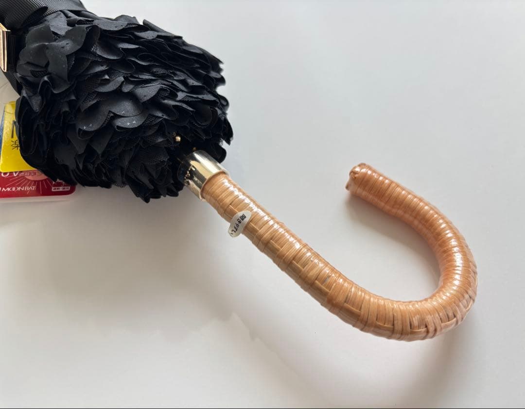 【新品】ランバンオンブルー　日傘　ドビーフリル　楽折　折りたたみ　晴雨兼用　黒