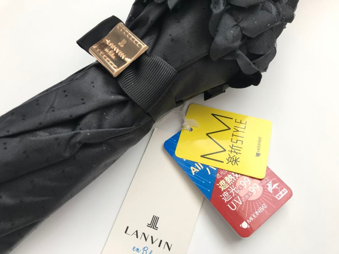 【新品】ランバンオンブルー　日傘　ドビーフリル　楽折　折りたたみ　晴雨兼用　黒
