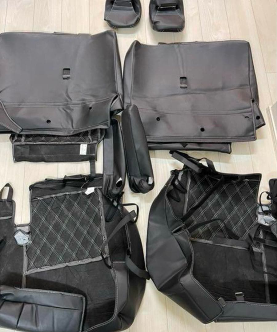 ソリオバンディット　シートカバー　ベレッツア