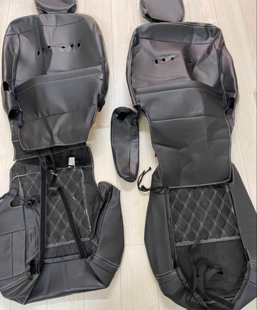 ソリオバンディット　シートカバー　ベレッツア